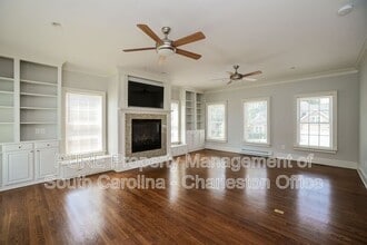 1166 Waterfront Dr in Mount Pleasant, SC - Building Photo - Building Photo
