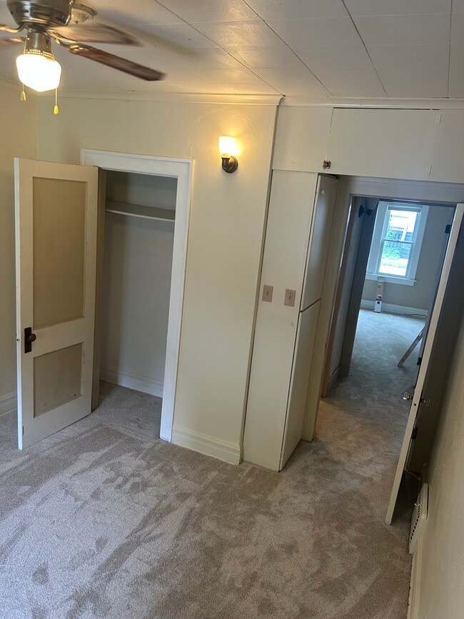 3041 S Hanson Ave, Unit Lower unit in Milwaukee, WI - Building Photo - Building Photo