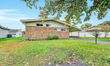 130 Hull Dr in York, PA - Building Photo - Building Photo