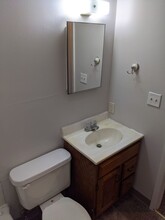 408 S Elm St in Saint Joseph, IL - Foto de edificio - Building Photo