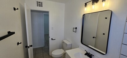 1302 E Morrison St in Yuma, AZ - Building Photo - Building Photo