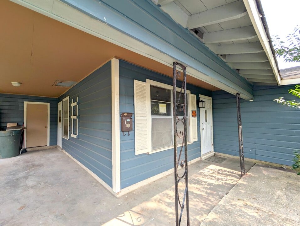 4515 Booker St in Beaumont, TX - Building Photo