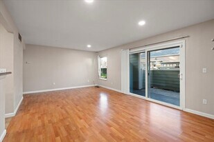 215 Reflections Dr in San Ramon, CA - Building Photo