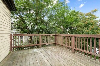 86 Elm St, Unit 2 in Somerville, MA - Building Photo - Building Photo