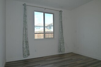 9905 Summerton Cir in Elk Grove, CA - Building Photo - Building Photo