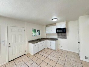 1233 Clela Ave in East Los Angeles, CA - Building Photo - Building Photo