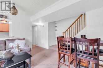 461 Beechwood Pl in Waterloo, ON - Building Photo - Building Photo