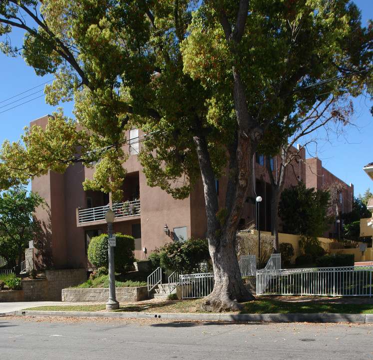 463 S Oakland Ave in Pasadena, CA - Foto de edificio