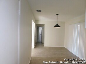 923 Spring Park St in San Antonio, TX - Building Photo - Building Photo