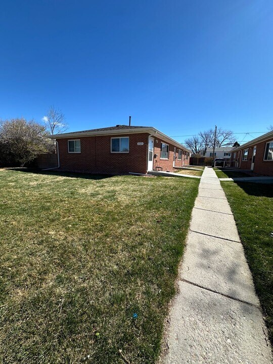 1523 Hot Springs Ave in Cheyenne, WY - Building Photo