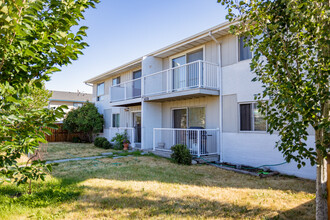 4328 75 St NW in Calgary, AB - Building Photo - Building Photo