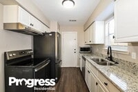 4808 Chickadee Dr photo'