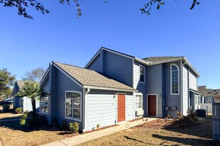 143 Mango Dr in Davenport, FL - Building Photo