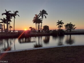 2585 Third St in Matlacha, FL - Building Photo - Building Photo