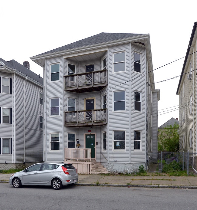 28 Tallman St in New Bedford, MA - Building Photo - Building Photo