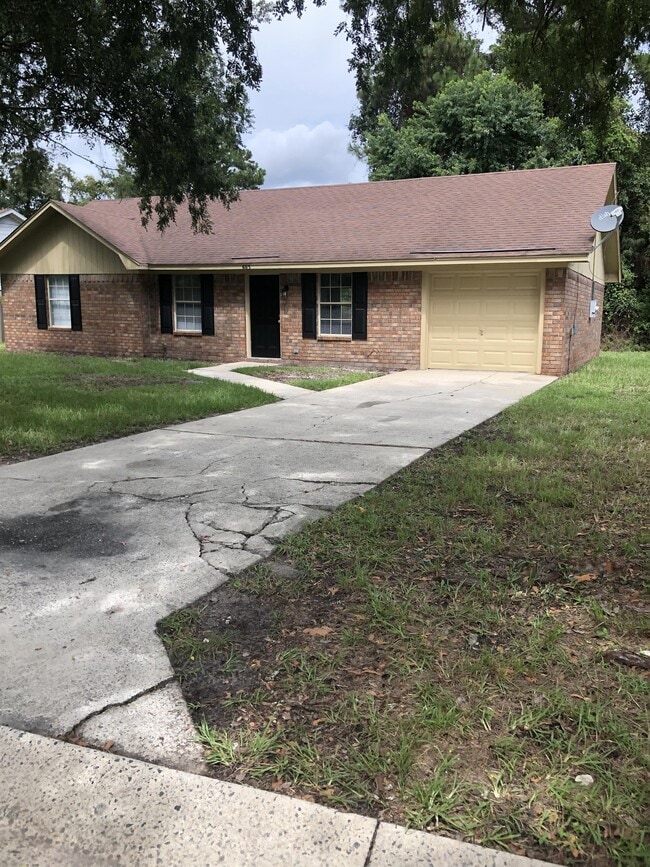 663 Windward Dr in Hinesville, GA - Building Photo - Building Photo