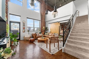 195 Arizona Ave NE, Unit 192 in Atlanta, GA - Building Photo