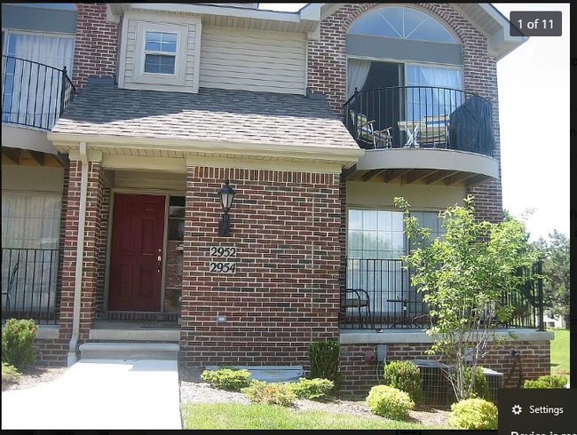 property at 2952 Signature Blvd
