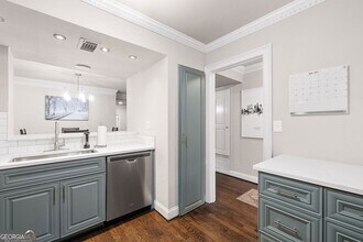 5170 Chemin De Vie NE in Sandy Springs, GA - Building Photo - Building Photo