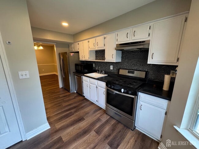 property at 10 Cosgrove Ct