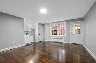 The Bentley in East Hartford, CT - Foto de edificio - Building Photo