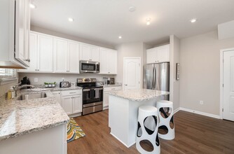 1344 Soaring Way in Maineville, OH - Building Photo - Building Photo