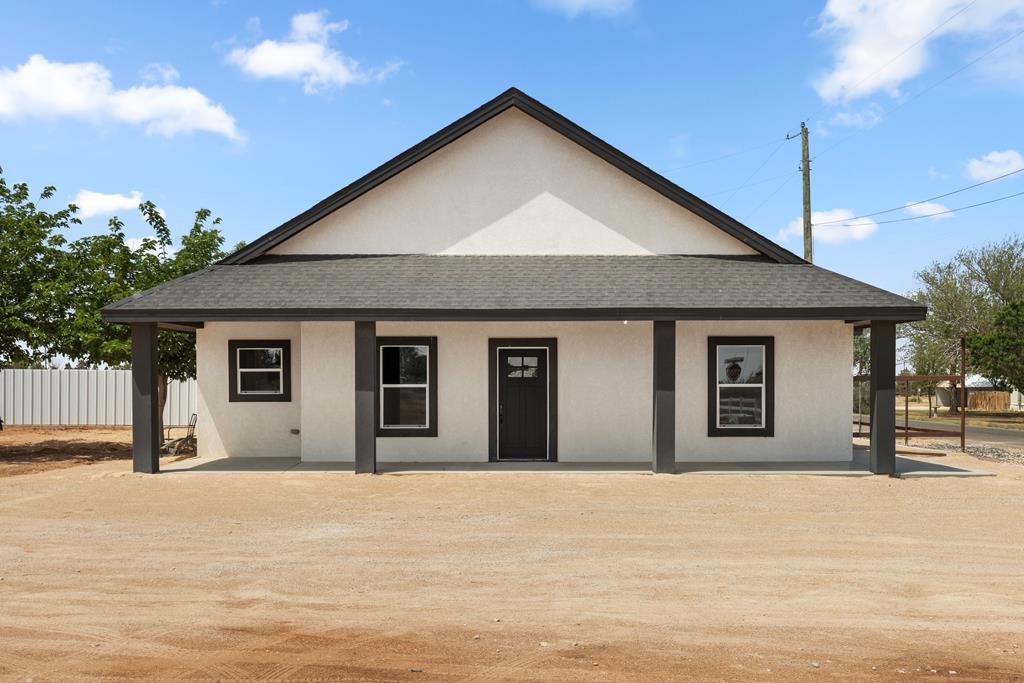 10799 E Drake St in Gardendale, TX - Building Photo
