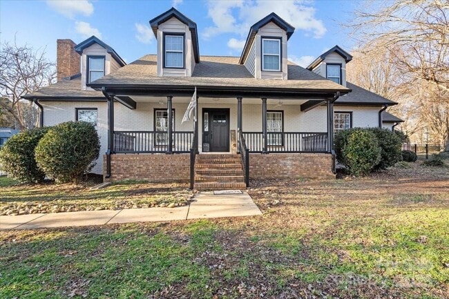 8478 Rocky River Rd in Harrisburg, NC - Building Photo - Building Photo