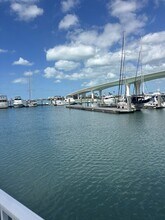 100 Pierce St, Unit 108 in Clearwater, FL - Foto de edificio - Building Photo