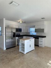 2772 SW 31st Ct in Miami, FL - Building Photo - Building Photo
