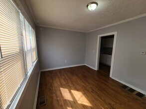 145 W 35th St in Indianapolis, IN - Building Photo - Building Photo