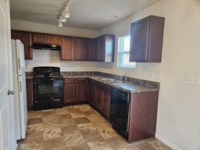 72 Aleah Ct in Lillington, NC - Building Photo - Building Photo