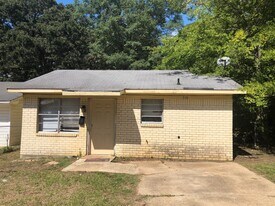 716 Harrison St in Shreveport, LA - Building Photo