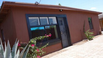 3301 N Winstel Blvd in Tucson, AZ - Building Photo