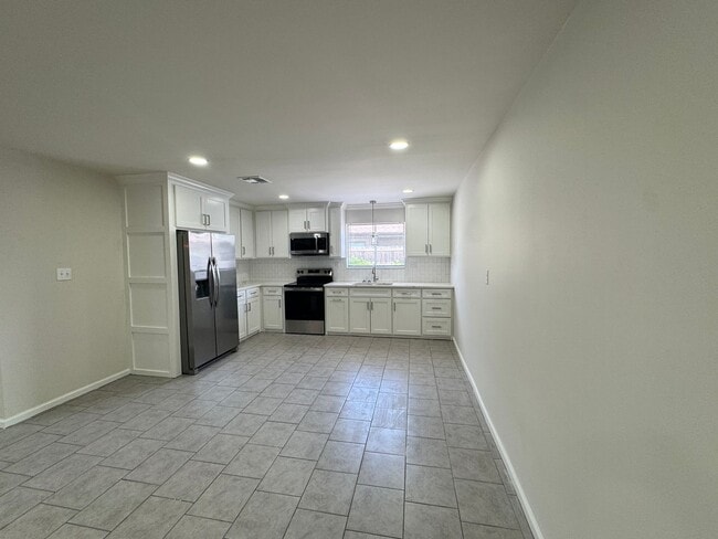 2819 General Mitchell Dr in Lake Charles, LA - Building Photo - Building Photo