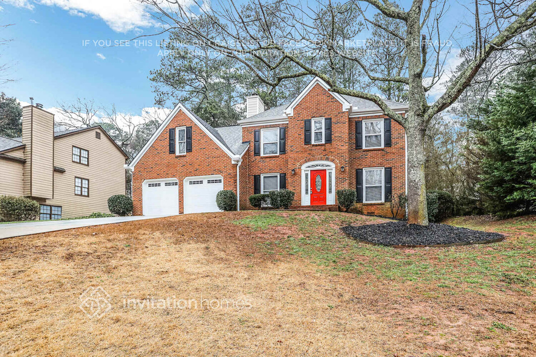 1493 McAdoo Dr in Marietta, GA - Building Photo