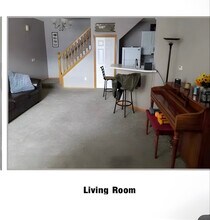 1019 NE Greenview Dr in Ankeny, IA - Building Photo - Building Photo