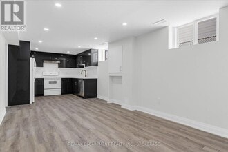 51 Runcorn St in St Catharines, ON - Building Photo - Building Photo