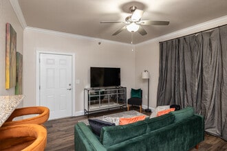 The Pointe at Conway in Conway, AR - Foto de edificio - Interior Photo