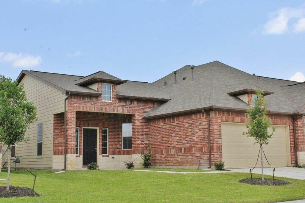 12335 Dona Lane in Houston, TX - Building Photo