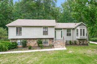 1640 Clearstone Dr in Lithia Springs, GA - Building Photo