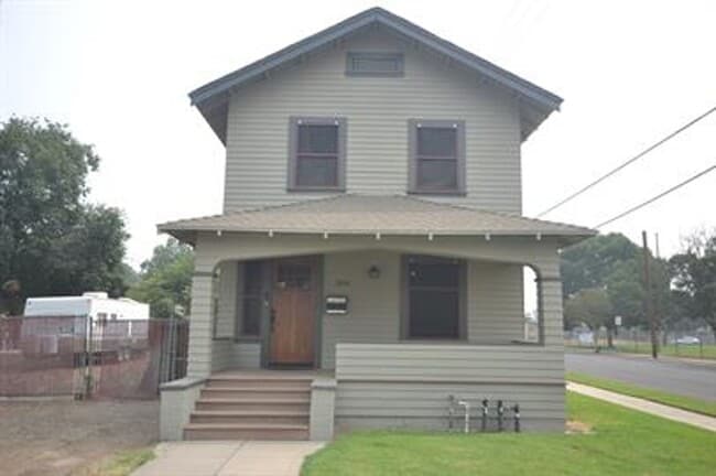 property at 306 N Park Ave