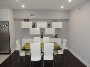 84 Bloomfield St in Hoboken, NJ - Foto de edificio - Building Photo