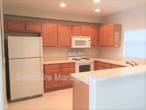 4930 Cactus Needle Ln in Wesley Chapel, FL - Building Photo - Building Photo
