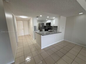 10695 SW 76th Terrace in Miami, FL - Building Photo - Building Photo