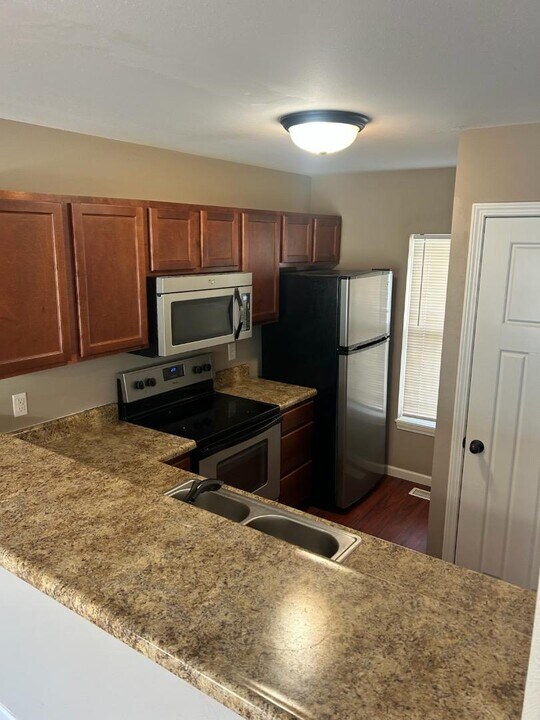562 Nepute St in Maryville, IL - Building Photo