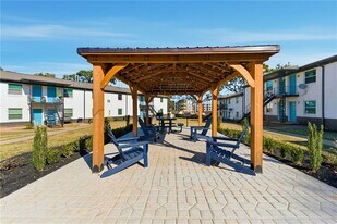 558 College St in Hapeville, GA - Building Photo