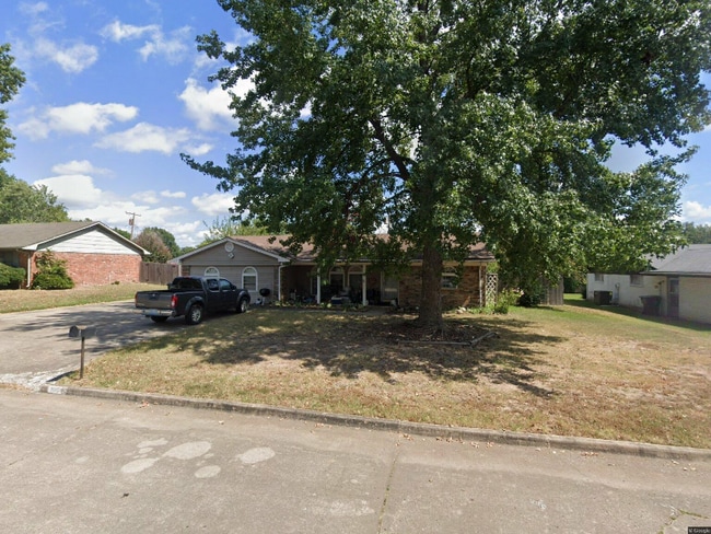 property at 1004 Bonnie Ave