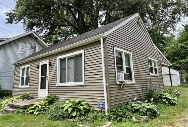 71 Rowland Ave in Mansfield, OH - Building Photo - Building Photo