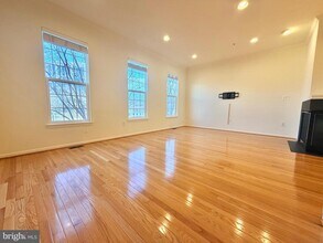 9710 Washingtonian Blvd in Gaithersburg, MD - Building Photo - Building Photo